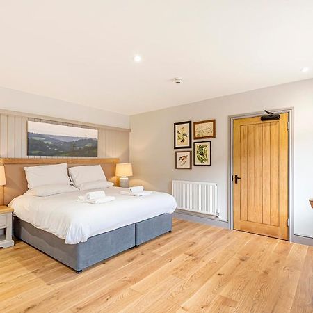 Charlcombe Inn Kelston ภายนอก รูปภาพ