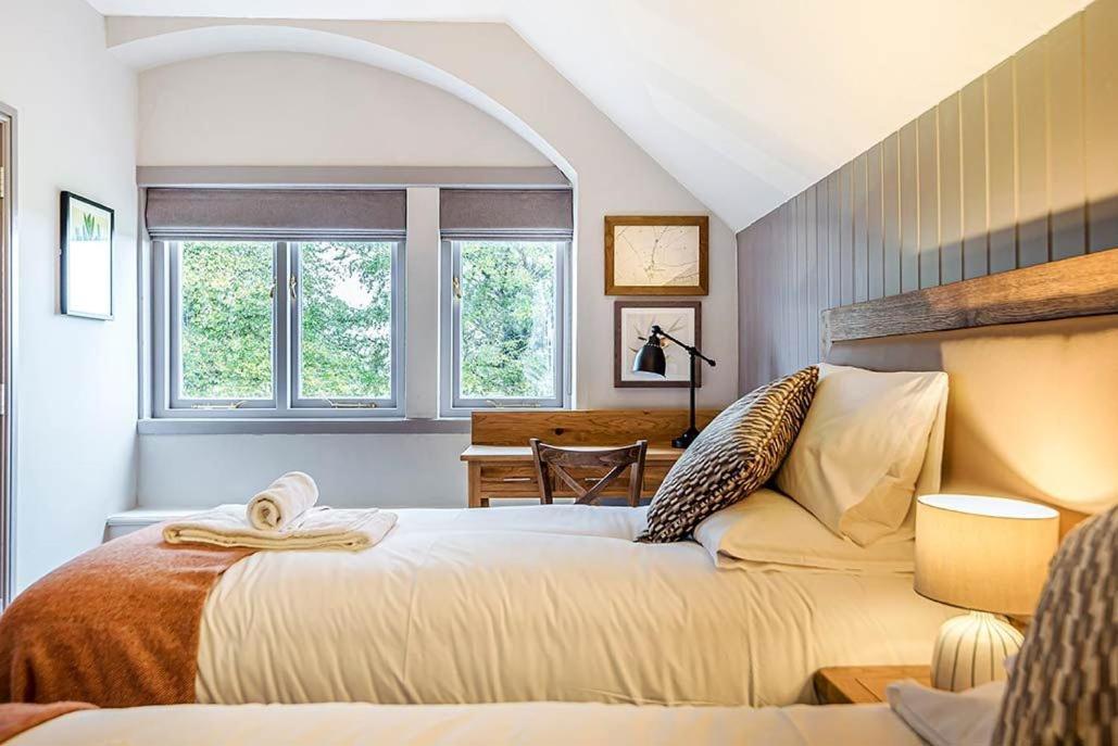 Charlcombe Inn Kelston ภายนอก รูปภาพ