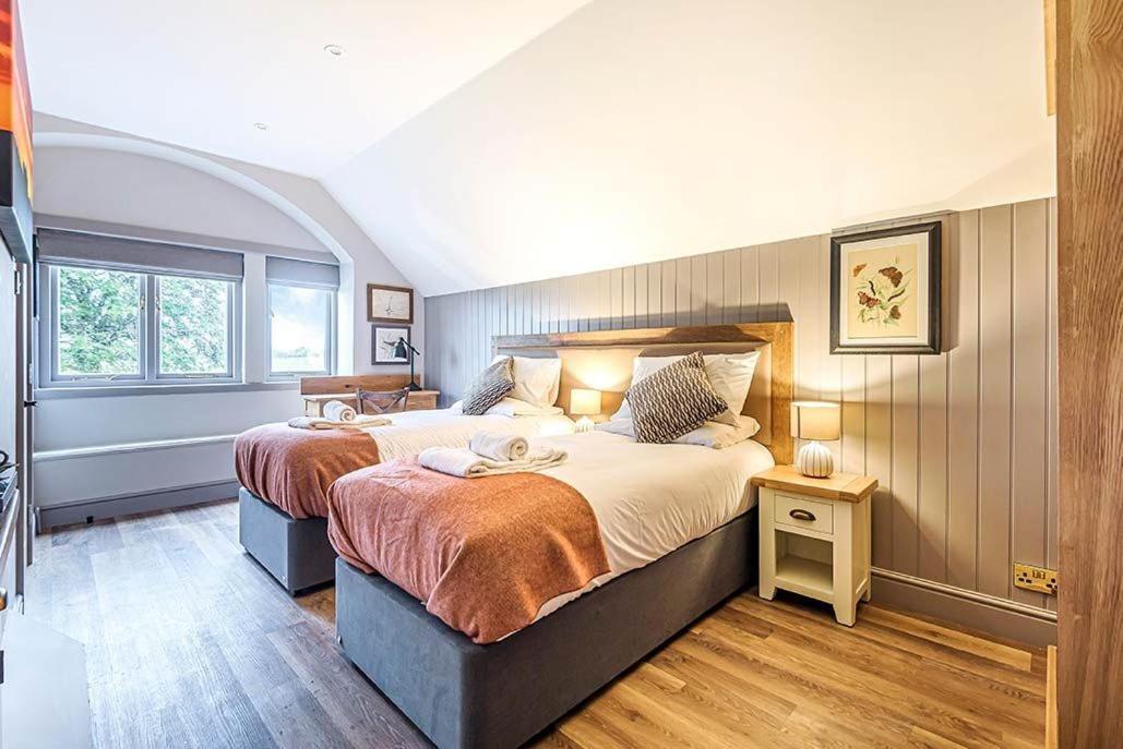 Charlcombe Inn Kelston ภายนอก รูปภาพ