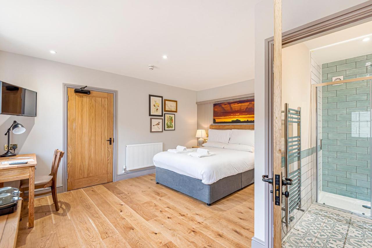 Charlcombe Inn Kelston ภายนอก รูปภาพ